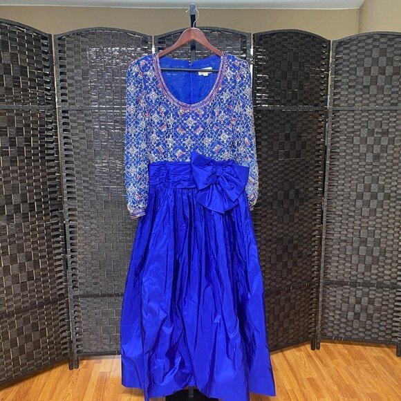 Victoria Royal Limited Womens Sequined Top Gown Size 12 Royal Blue Long Sleeved